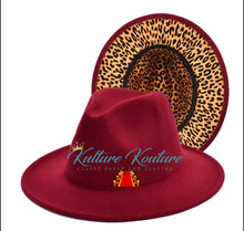 Cargar imagen en el visor de la galería, Maroon and Leopard Unisex Fedora
